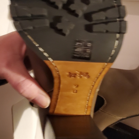 NEW COACH LEATHER HEEL BOOTS - Picture 4 of 5